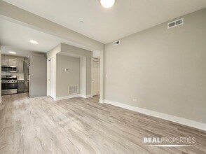 1139 Oak Ave in Evanston, IL - Building Photo - Building Photo