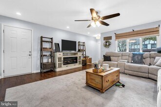 2 Leicester Ln in Ewing Township, NJ - Building Photo - Building Photo