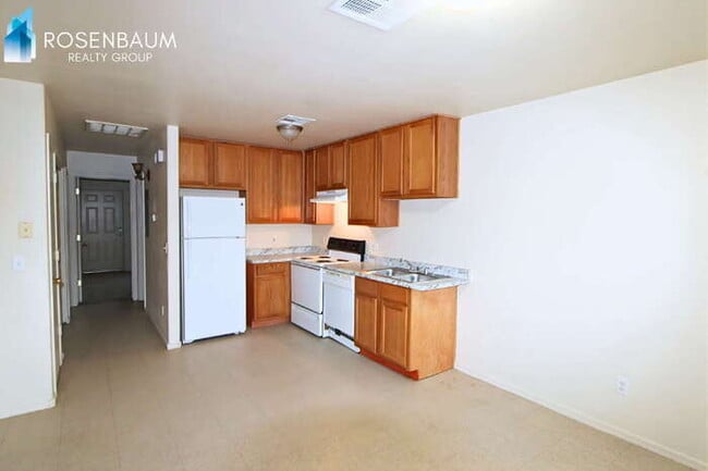 8281 W Sandy Ln in Arizona City, AZ - Building Photo - Building Photo