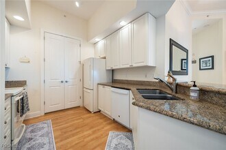 2825 Palm Beach Blvd in Ft. Myers, FL - Building Photo - Building Photo