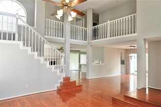 3114 Hollow Creek Ct in Houston, TX - Building Photo - Building Photo