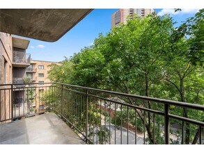 210 W Grant St in Minneapolis, MN - Building Photo - Building Photo