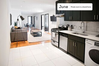 Private bedroom in 6 bed/2 bath Home in New York, NY - Building Photo - Building Photo