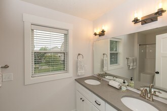 Mills Creek DEACTIVATED in Maple Grove, MN - Building Photo - Building Photo