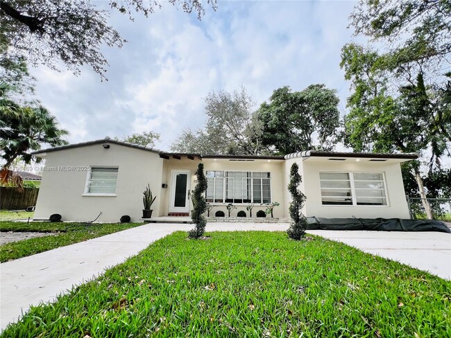 property at 11504 NE 11th Pl