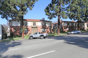 4285-4293 Leimert Blvd Apartamentos