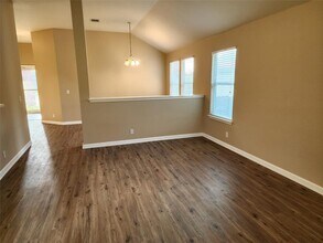 220 Dana Dr in Hutto, TX - Building Photo - Building Photo
