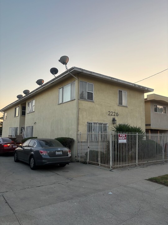 2226 W 26th Pl, Unit 3 in Los Angeles, CA - Building Photo