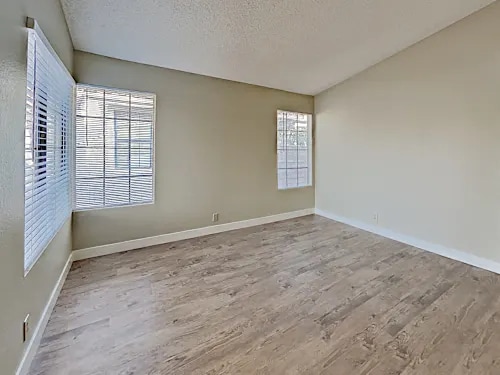 7340 Coffeyville Ave in Las Vegas, NV - Building Photo - Building Photo