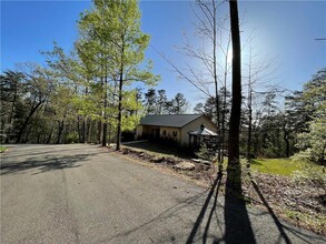 39 Lost Pine Ln in Talking Rock, GA - Building Photo - Building Photo
