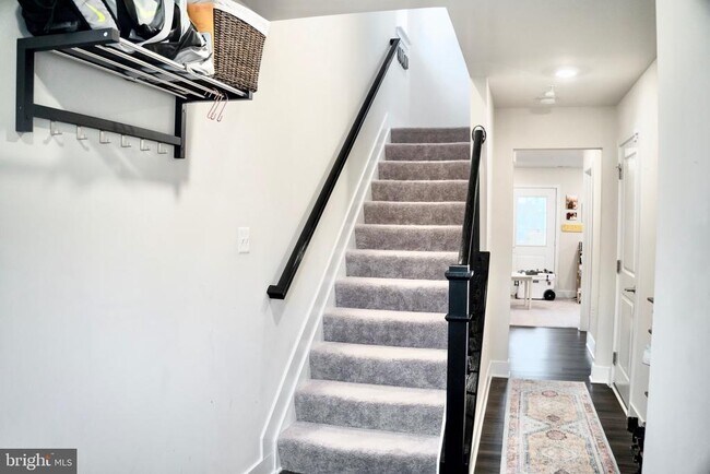8037 Potter Pl in Elkridge, MD - Building Photo - Building Photo