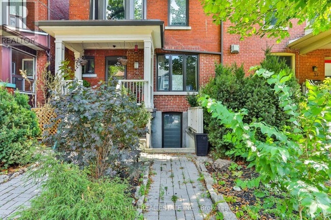 property at 35 Yarmouth Gardens