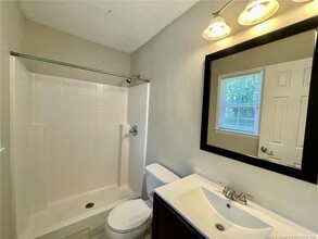 6413 Rutherglen Dr in Fayetteville, NC - Foto de edificio - Building Photo