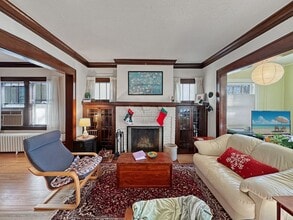 2011 Ashland Ave in St. Paul, MN - Building Photo - Building Photo