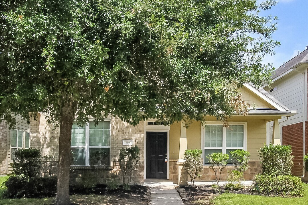 17243 Lafayette Hollow Ln in Humble, TX - Building Photo