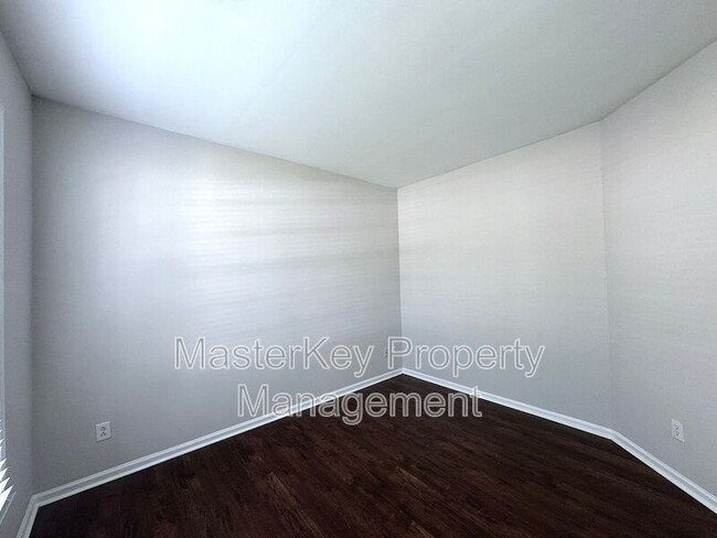 204 Straywhite Ave in Apex, NC - Building Photo - Building Photo