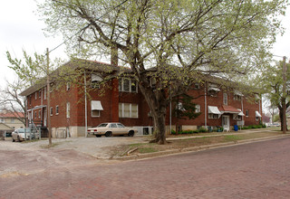 The Grand Apartments in Ponca City, OK - Foto de edificio - Building Photo