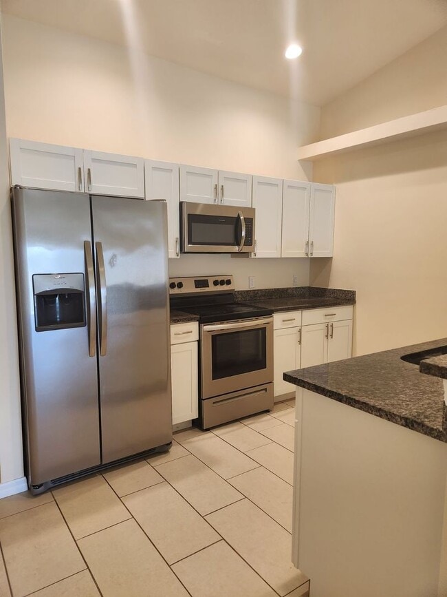 919 Andalusia Blvd in Cape Coral, FL - Building Photo - Building Photo