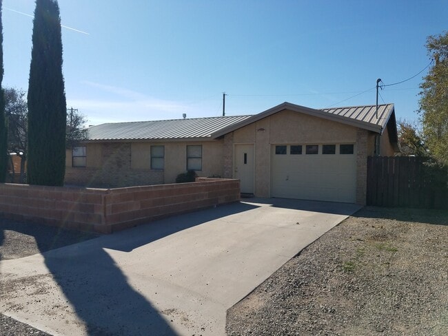 property at 1416 S Sandburg Dr