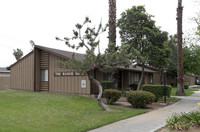 Ranch Apartments in Riverside, CA - Foto de edificio - Building Photo