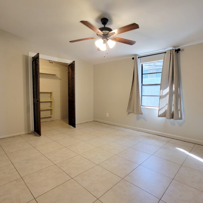 404 Bullard Pkwy in Temple Terrace, FL - Building Photo - Building Photo