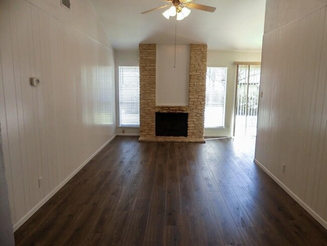 12311 Bainbridge Ln
