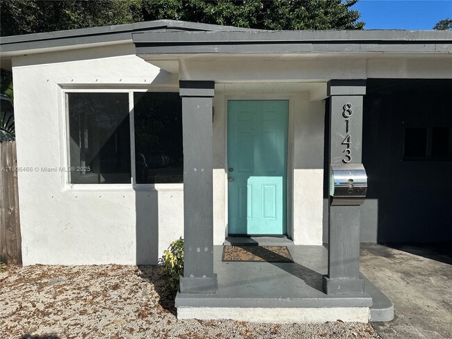 8141 NW 5th Ct in Miami, FL - Foto de edificio - Building Photo