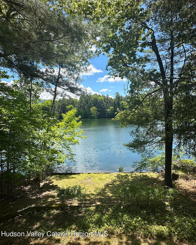 property at 1256 Lakeview Rd