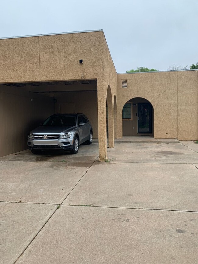 property at 1032 Mockingbird Ln