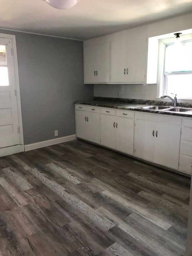 135 Broad St in Menasha, WI - Building Photo - Building Photo