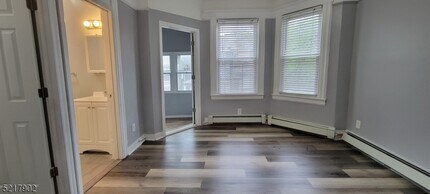 787 S 17th St-Unit -2F in Newark, NJ - Building Photo - Building Photo