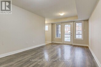 100 Parrotta Dr in Toronto, ON - Building Photo - Building Photo