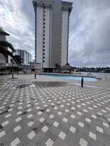 1500 S Ocean Dr in Hollywood, FL - Building Photo