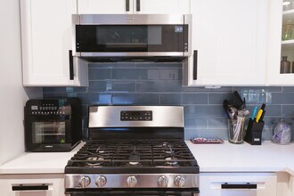 3900 Wrightwood Rd, Unit B in Austin, TX - Foto de edificio - Building Photo