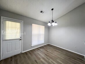 1208 W E Ross Pkwy in Southaven, MS - Building Photo - Building Photo