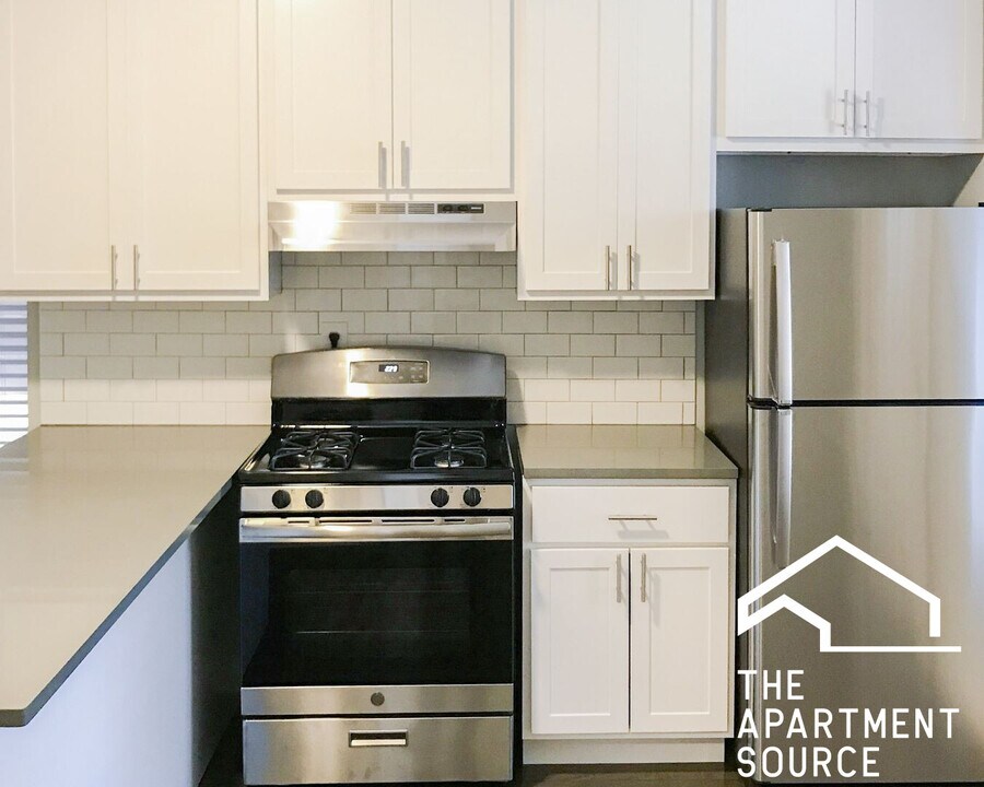 2730 N Wayne Ave in Chicago, IL - Building Photo