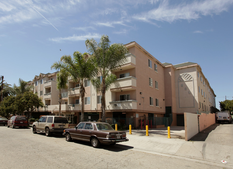 Harbor City Lights Apartments in Los Angeles, CA - Foto de edificio