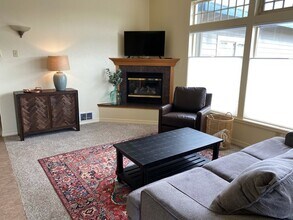 325 C St, Unit 355A in Friday Harbor, WA - Building Photo - Building Photo
