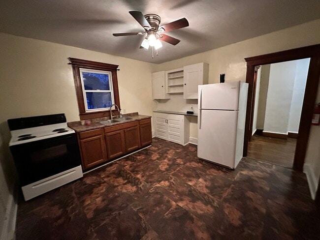 17 Washington St, Unit Apt 3