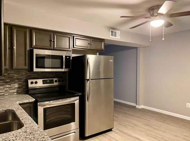 120 Daniels Dr in Midland, PA - Building Photo - Building Photo