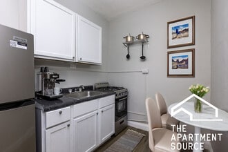 5451 S Cornell Ave in Chicago, IL - Building Photo - Building Photo