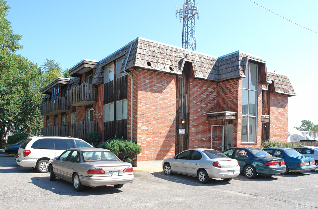 Washburn North Apartments in Topeka, KS - Foto de edificio