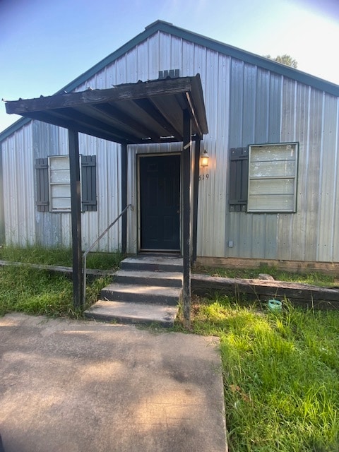 property at 619 Short St