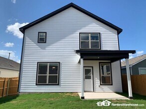 252 Kinsley Wy in New Braunfels, TX - Building Photo - Building Photo