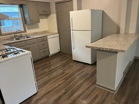 1219 Berylan St in Belvidere, IL - Building Photo