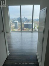 65-3065 Mutual St in Toronto, ON - Building Photo - Building Photo