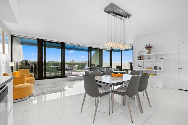 445 Poinciana Island Dr in Sunny Isles Beach, FL - Building Photo - Building Photo