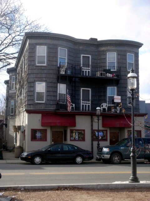 282 Fletcher St in Lowell, MA - Building Photo