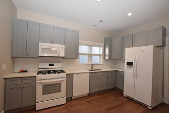 412 Lincoln Ave in Fox River Grove, IL - Building Photo - Building Photo