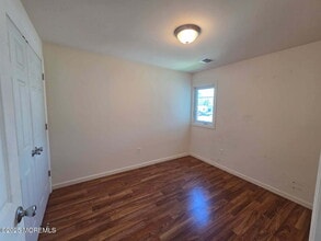 98 Seeley Ave in Keansburg, NJ - Building Photo - Building Photo
